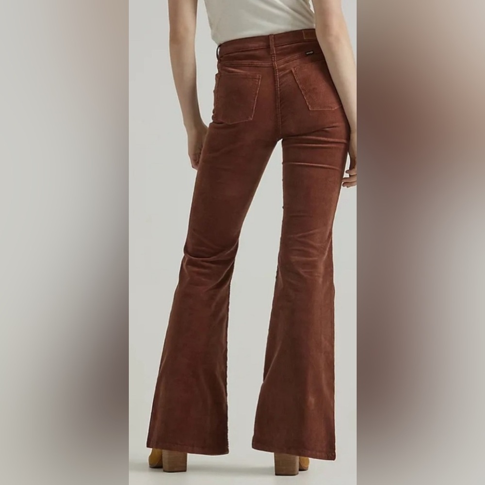 Free People X Wrangler® Corduroy High Rise Fierce Flare Jean Saddle. NWT Sz 8/29 - Picture 5 of 9